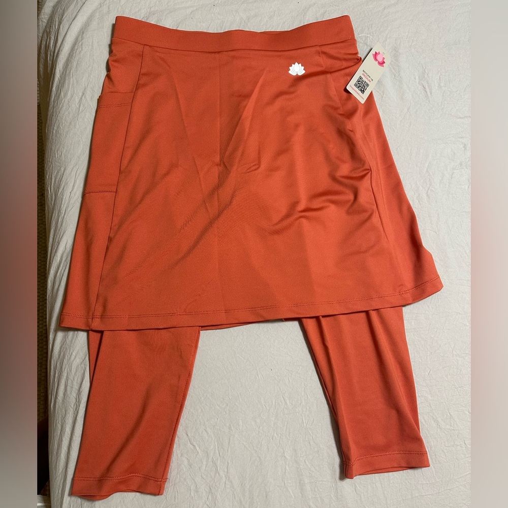 BRAND NEW FIT SNOGA!!! Size Medium Burnt Sienna 
18 INCH SKIRT AND LEGGINGS